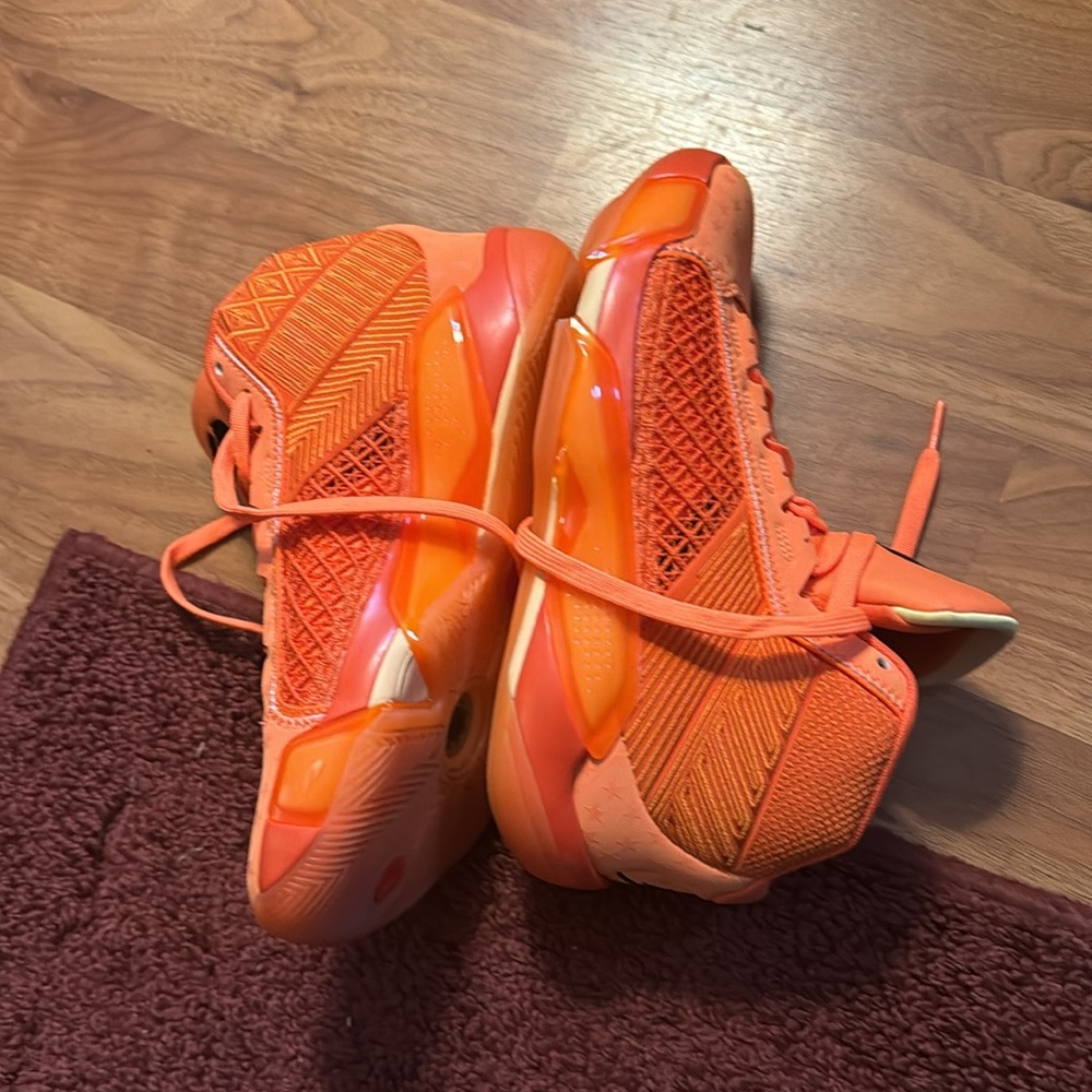 Jordan WNBA 38 - Picture 3 of 6